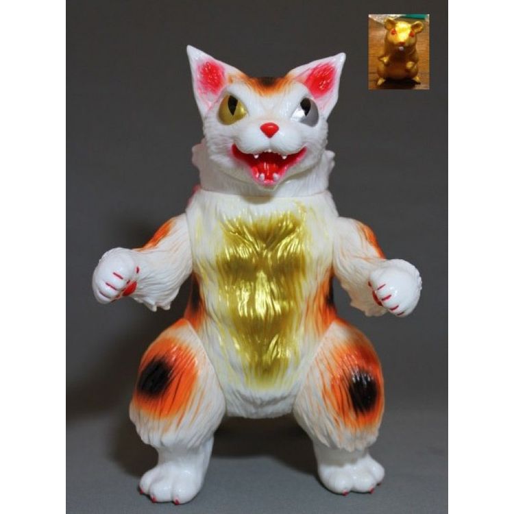 One-Up Anniversary Gold and Orange King Negora by Mark Nagata