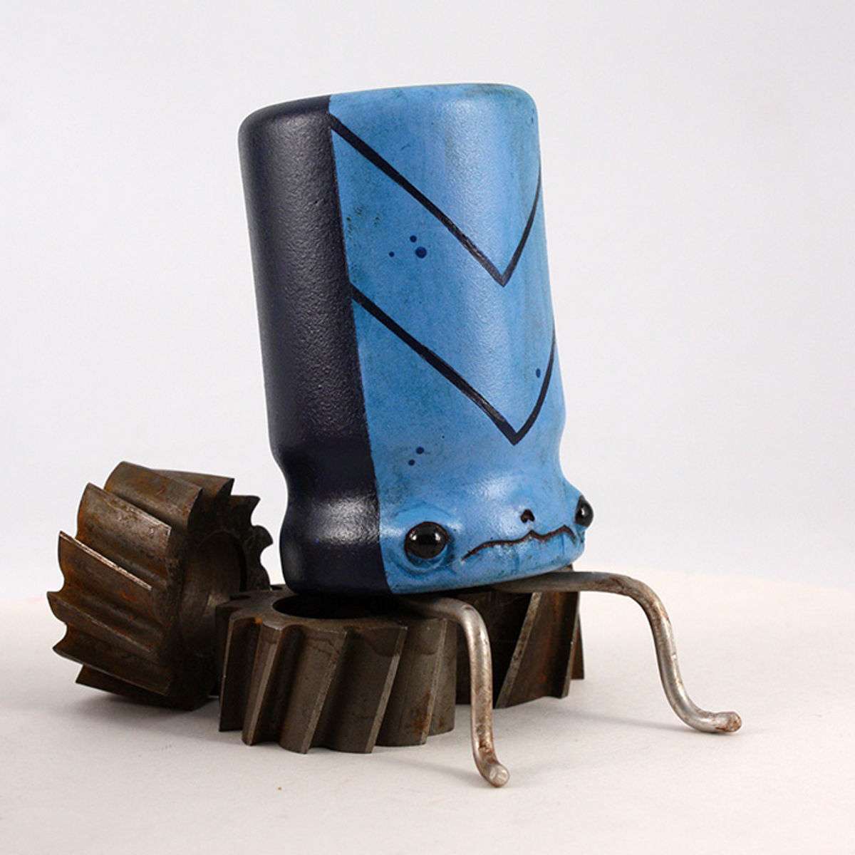 Capacitor (Navy / Light Blue) w/Gears