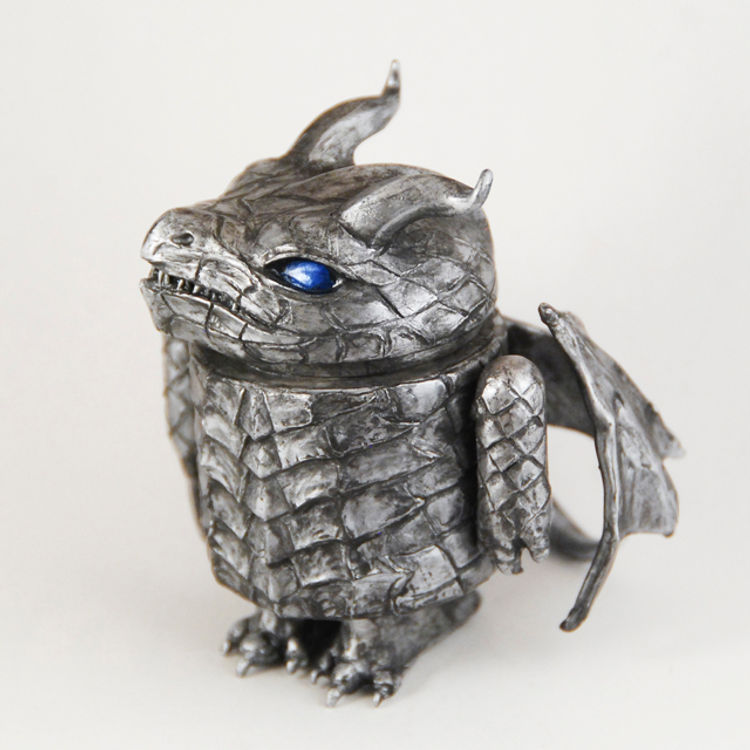 Dragon Android by Fiona Ng (darthasterisk)