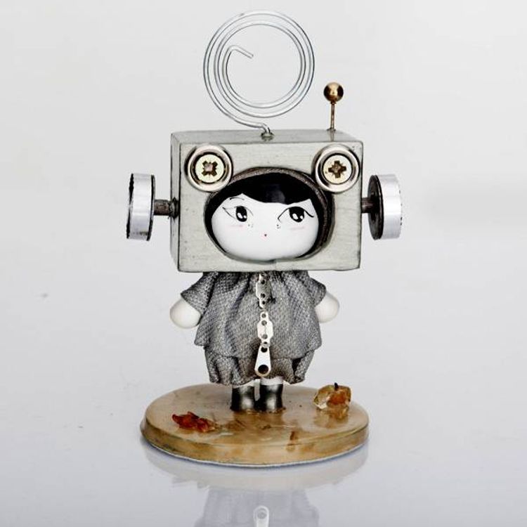 Mageritdoll INVASIVE SPECIES by La Maison de Mageritdoll