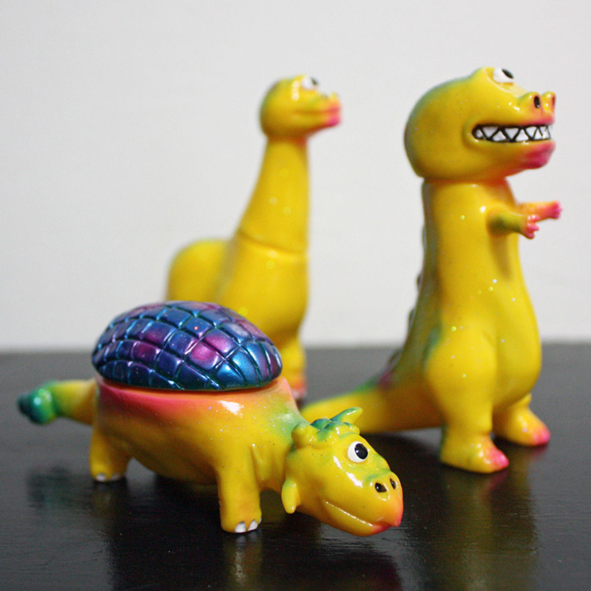Goto Glitter Dots Dinos
