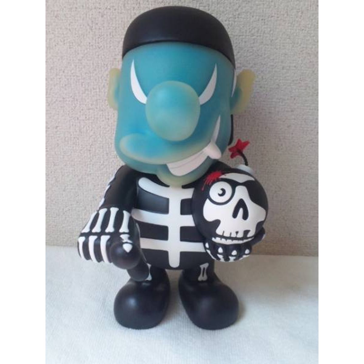 Balzac Skullsuit Bomberkid - Black w/ Blue Face