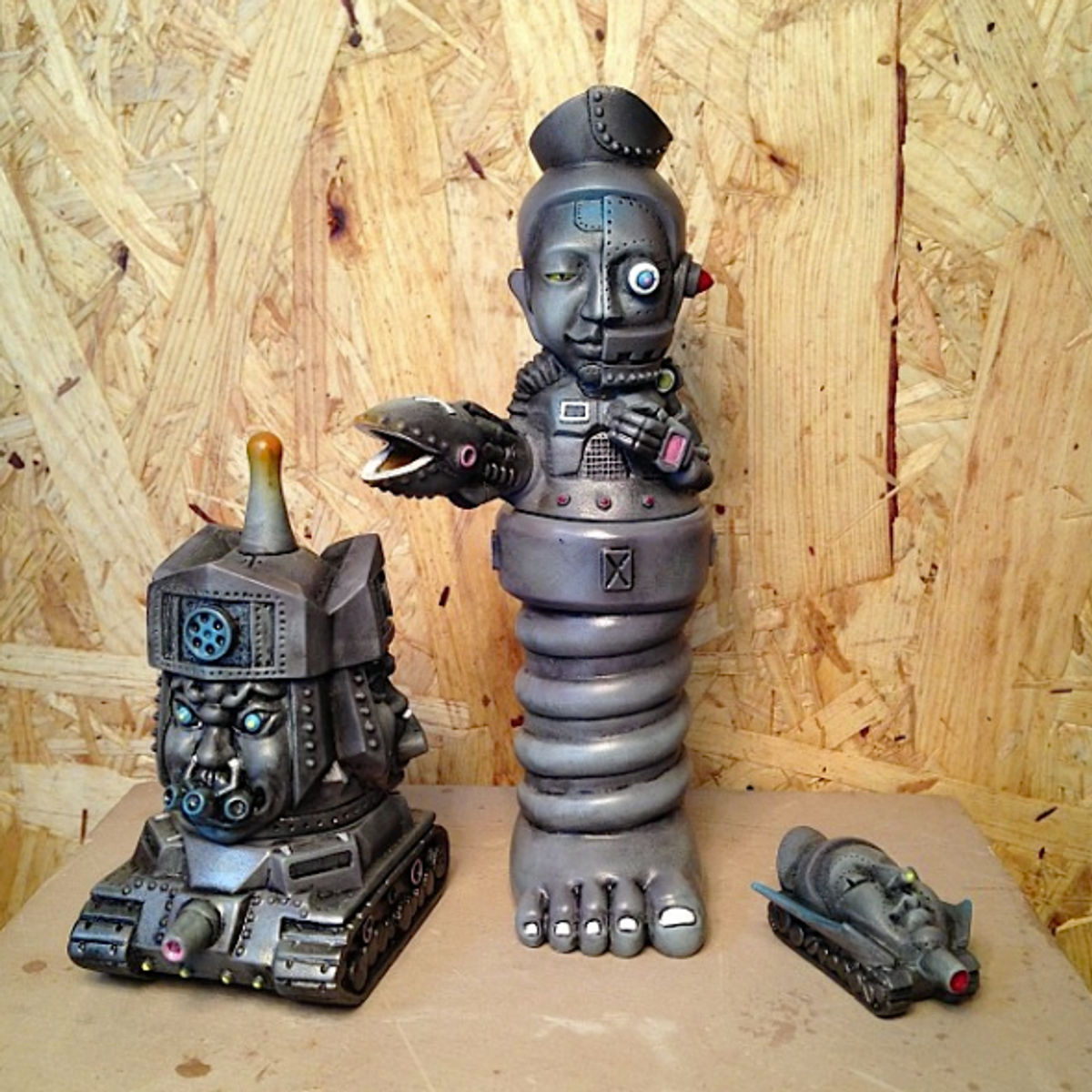 Dr Mirock mini sofubi set