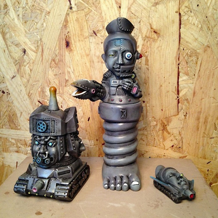 Dr Mirock mini sofubi set by Mirock Toy (Yowohei Kaneko)