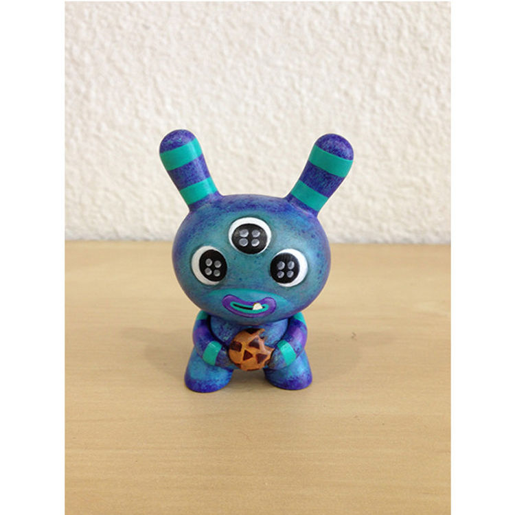 Androids vs Dunny by Button Eyes Toys