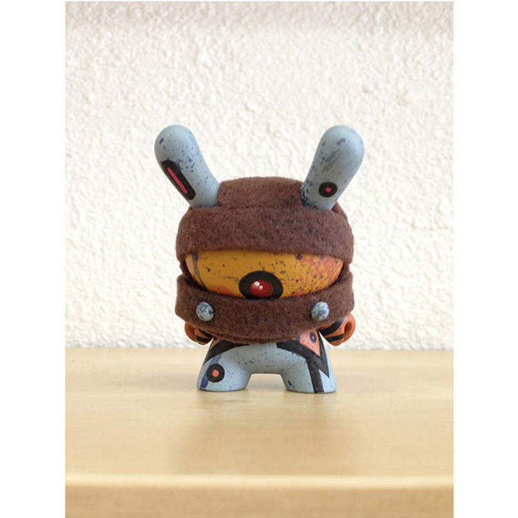Androids vs Dunnys by Mike Die