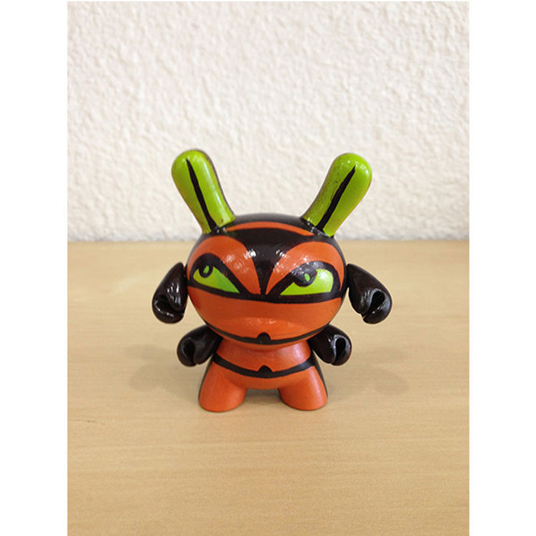 Androids vs Dunnys by Zam