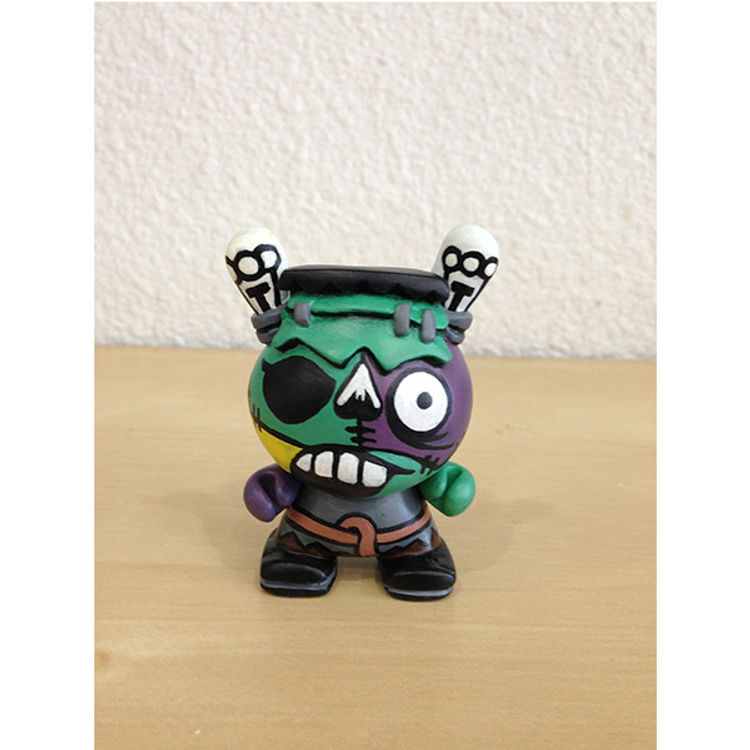 Androids vs Dunny by Zombiemonkie (Mikie Graham)