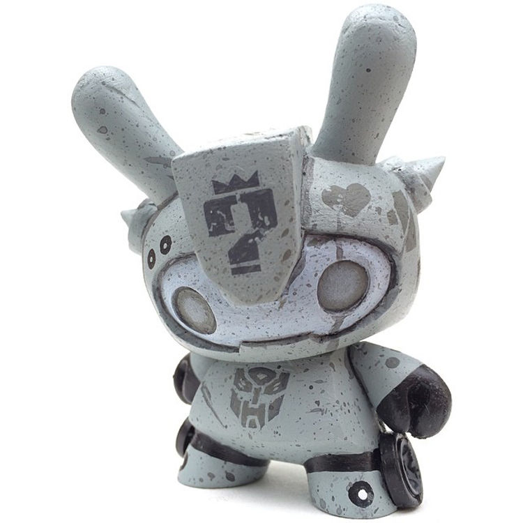 Bumboebot - Grey (Naked) by Mike Die