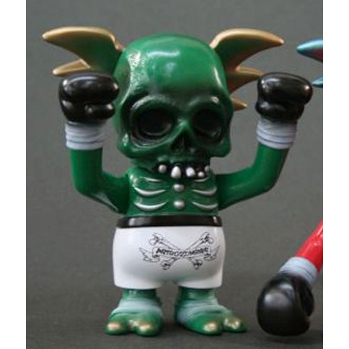 Skullwing: Wingshits Green (Astro Zombies x Hirota Saigansho)