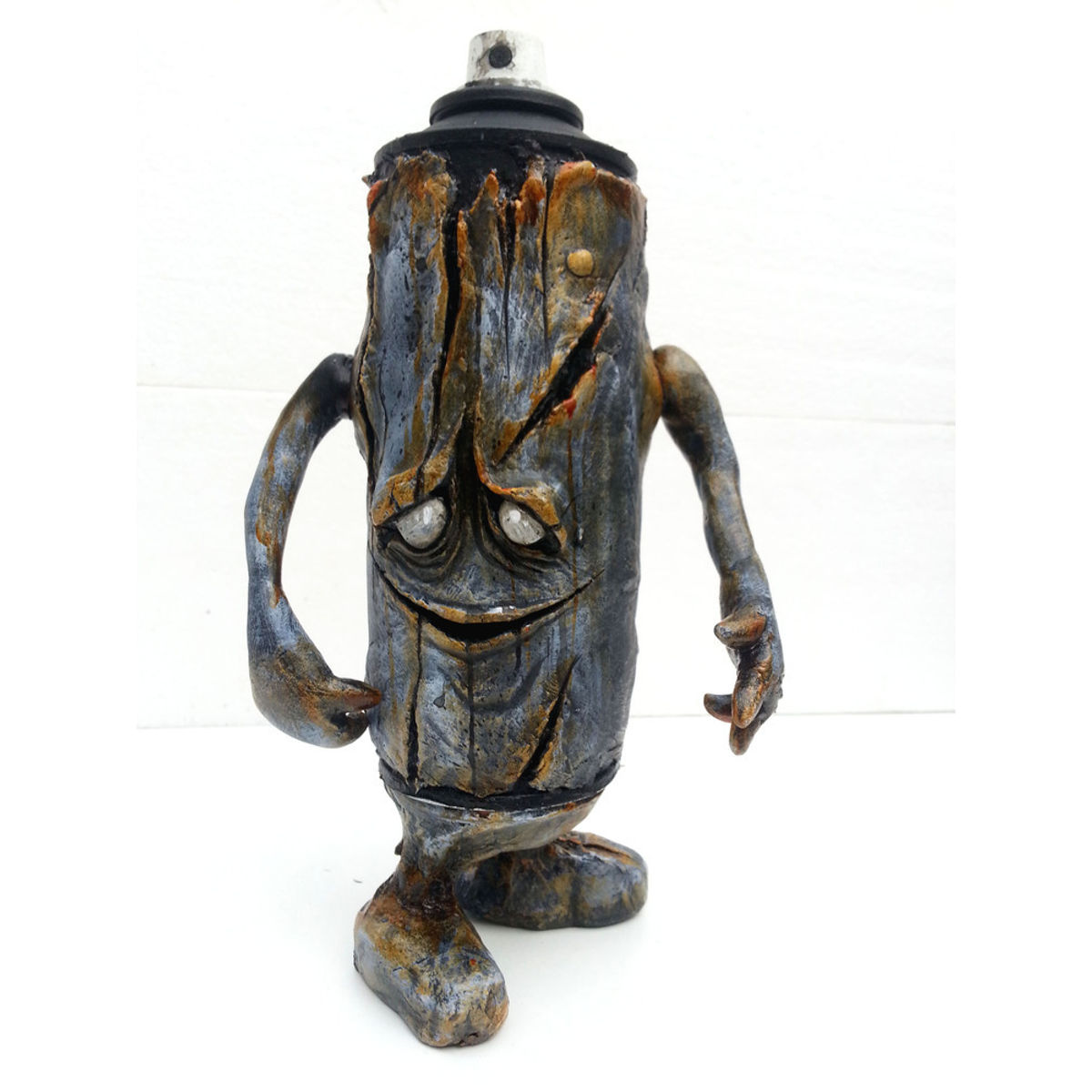RECYCLED GRAFFITI SPRAY CAN CUSTOM