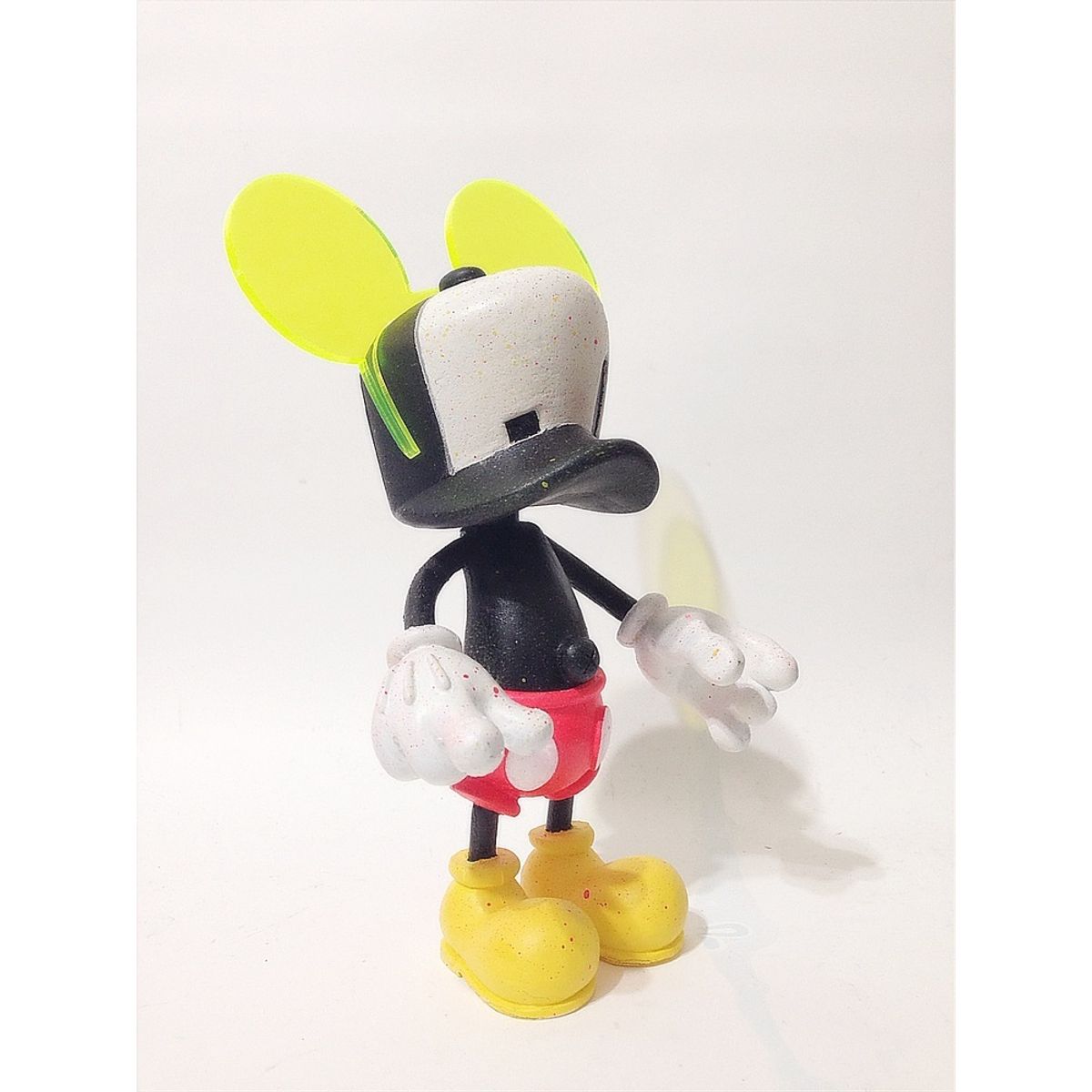 Neon Cap Duck Mouse - Online Version