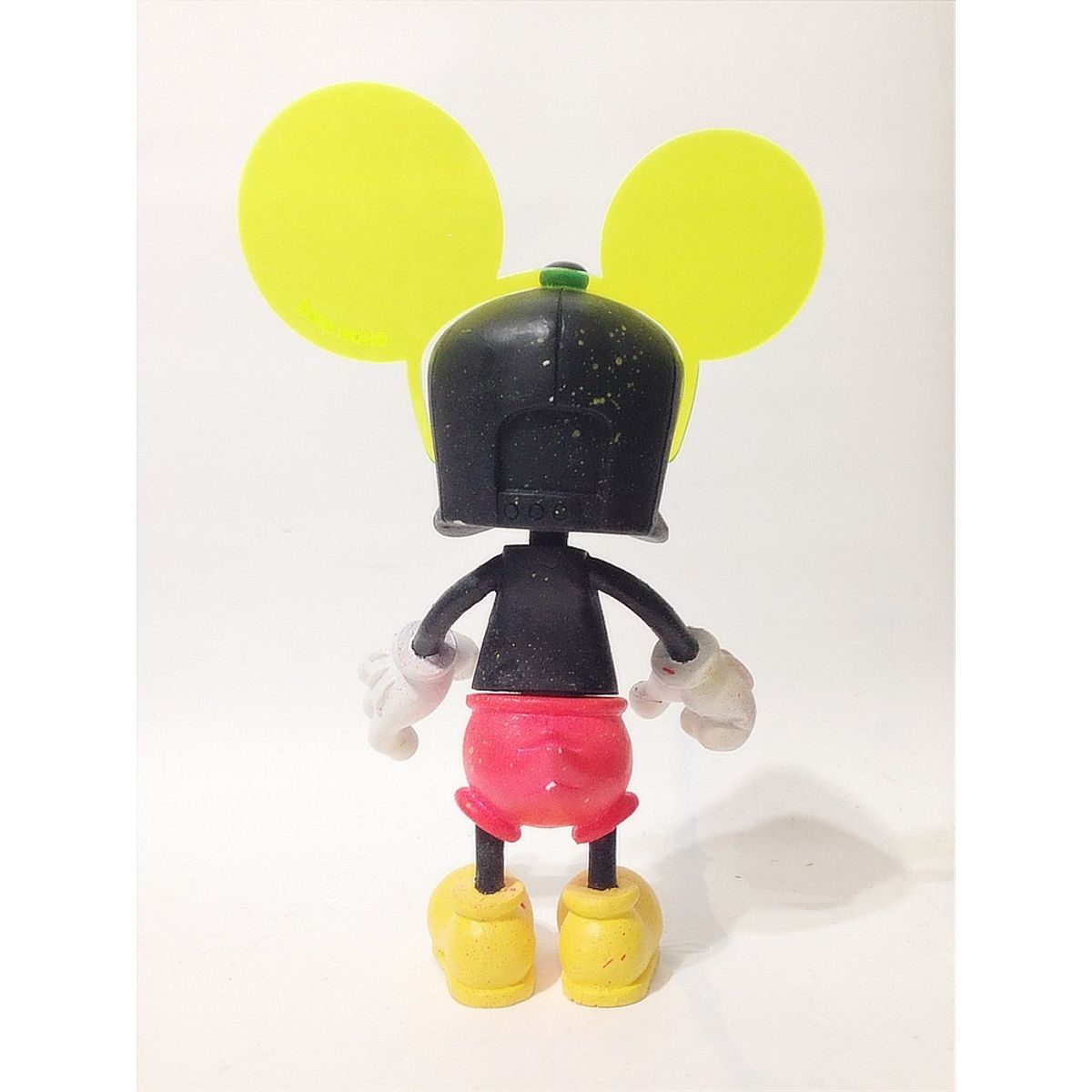 Neon Cap Duck Mouse - Online Version