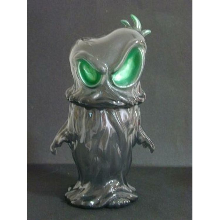 Monster Q - Black Ghost (outer part) by Skull Head Butt