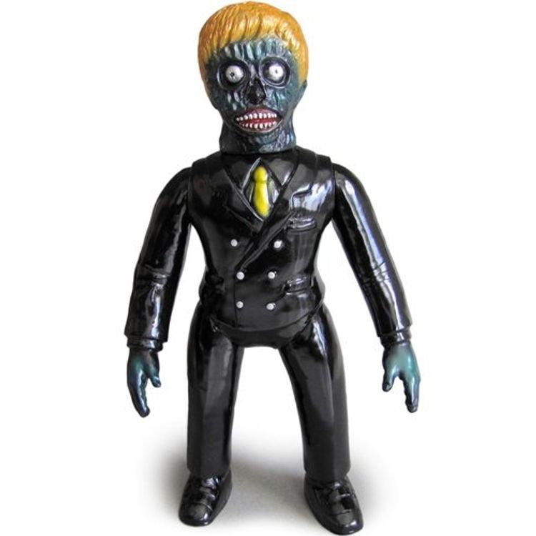 Invader-Z - Black by Skull Head Butt