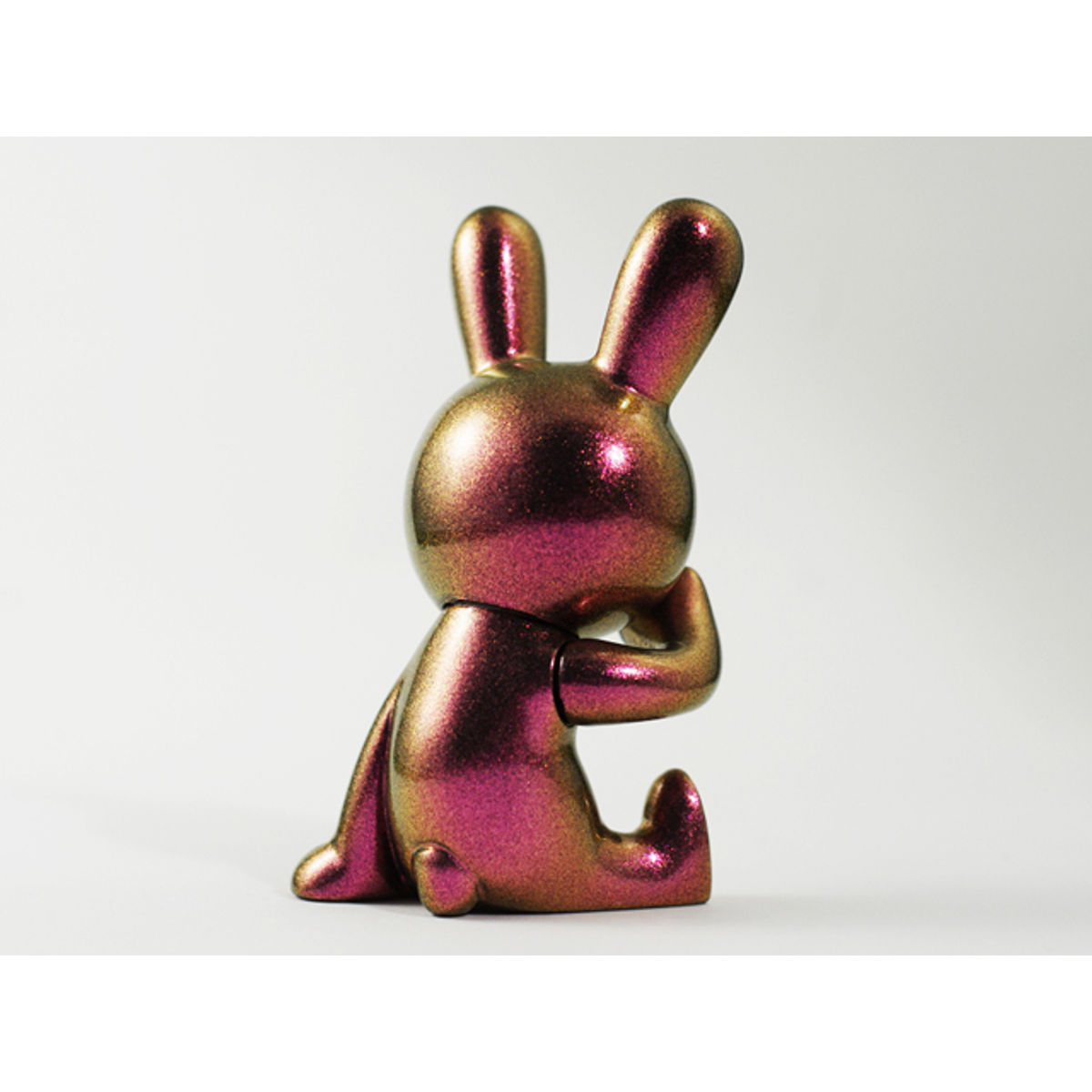 BLACK RABBiT Sitting Crimson