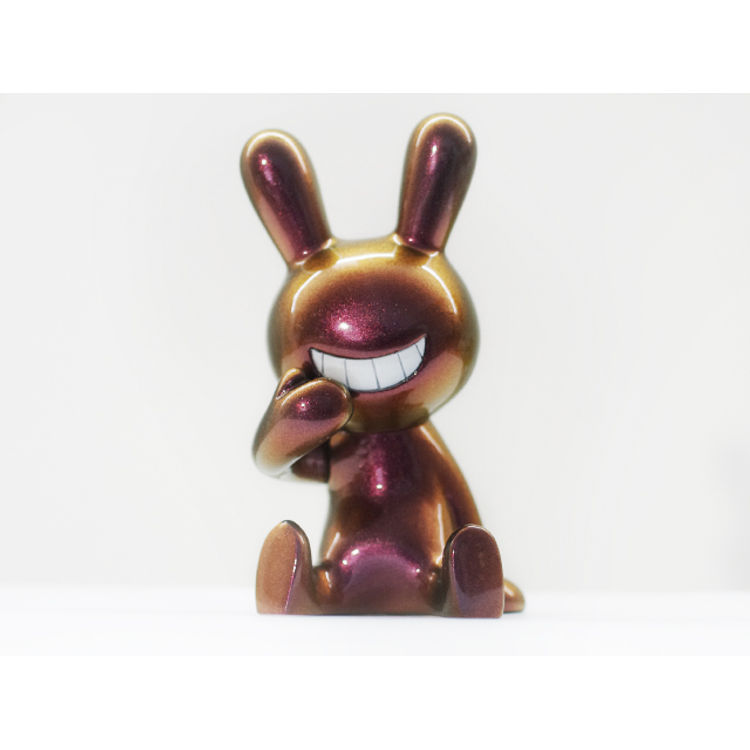 BLACK RABBiT Sitting maziora Trumpeter Jim by Tadayuki Iwa (Black Rabbit)