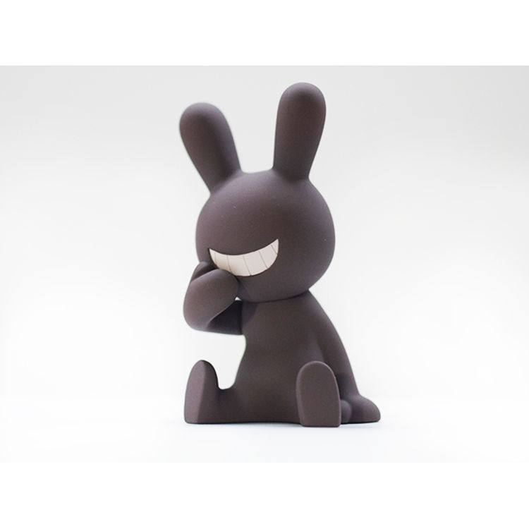 BLACK RABBiT Sitting TRUFFLE by Tadayuki Iwa (Black Rabbit)
