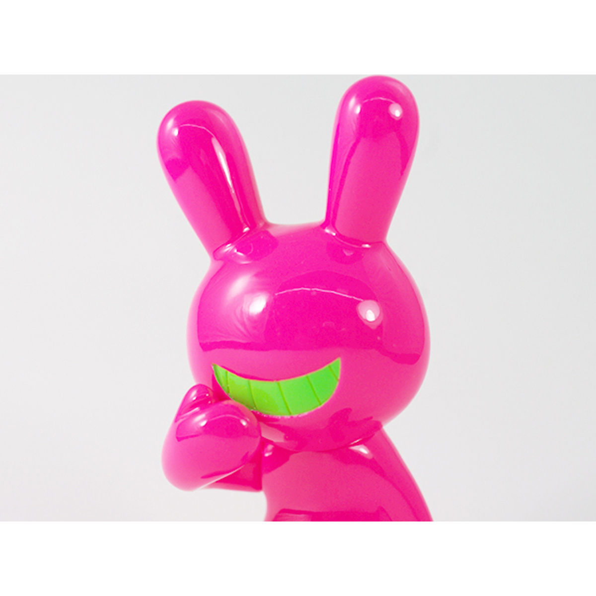BLACK RABBiT Sitting neon pink