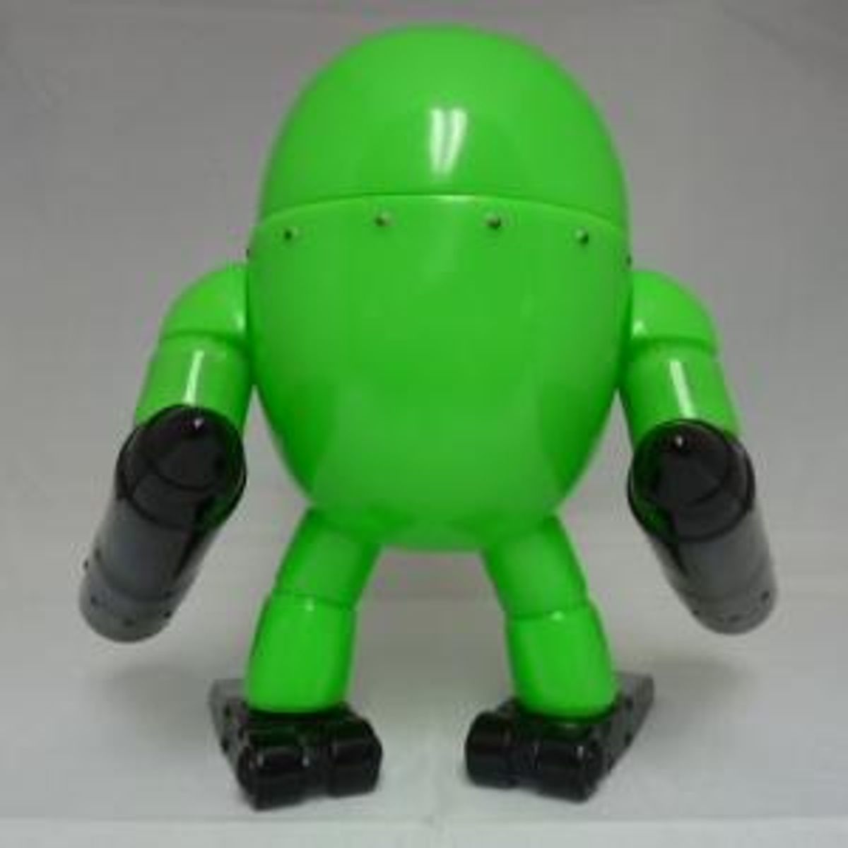 Robot Nine "Chaser" - Animated Green-Pink eye-