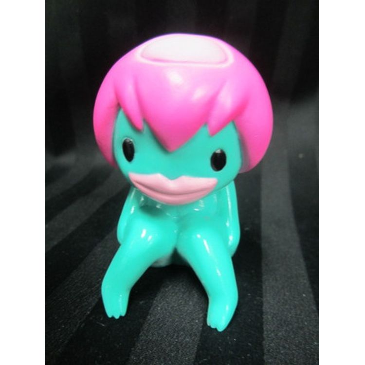 SUIKO - Sitting green/pink HAIR by Sunguts