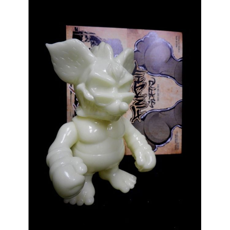 Fink-Shit - White Unpainted GID by Yasuaki Hirota