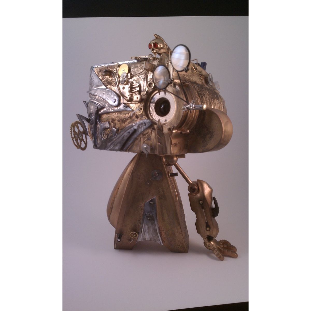 Robotic Mad L Steampunk