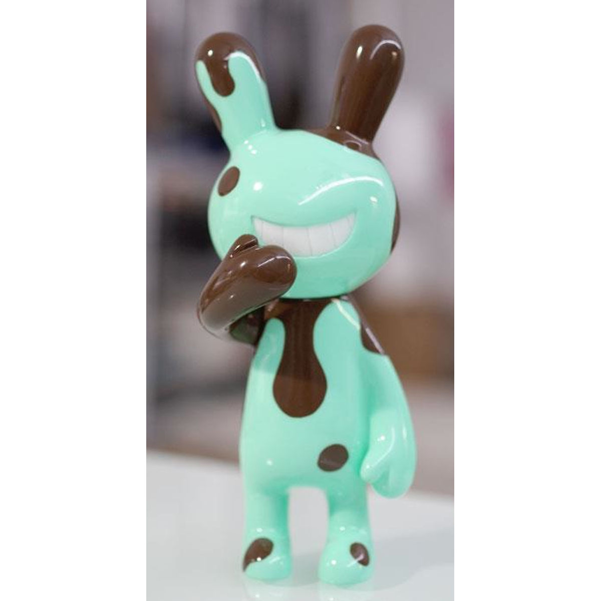 BLACK RABBiT - chocolate Version - mint