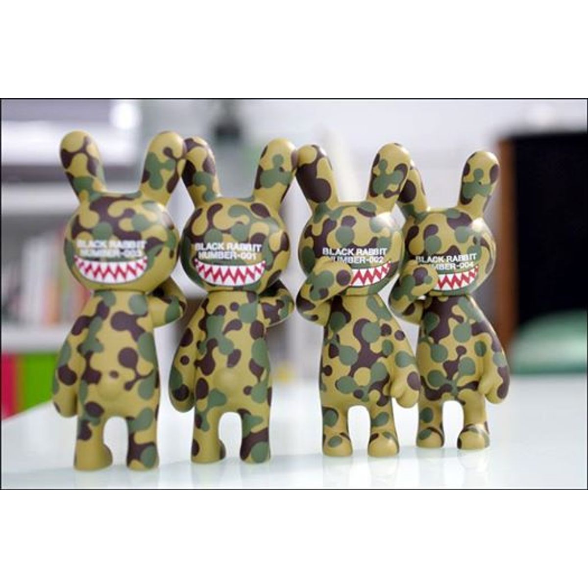 BLACK RABBIT - CAMOUFLAGE VER. - Shark Mask