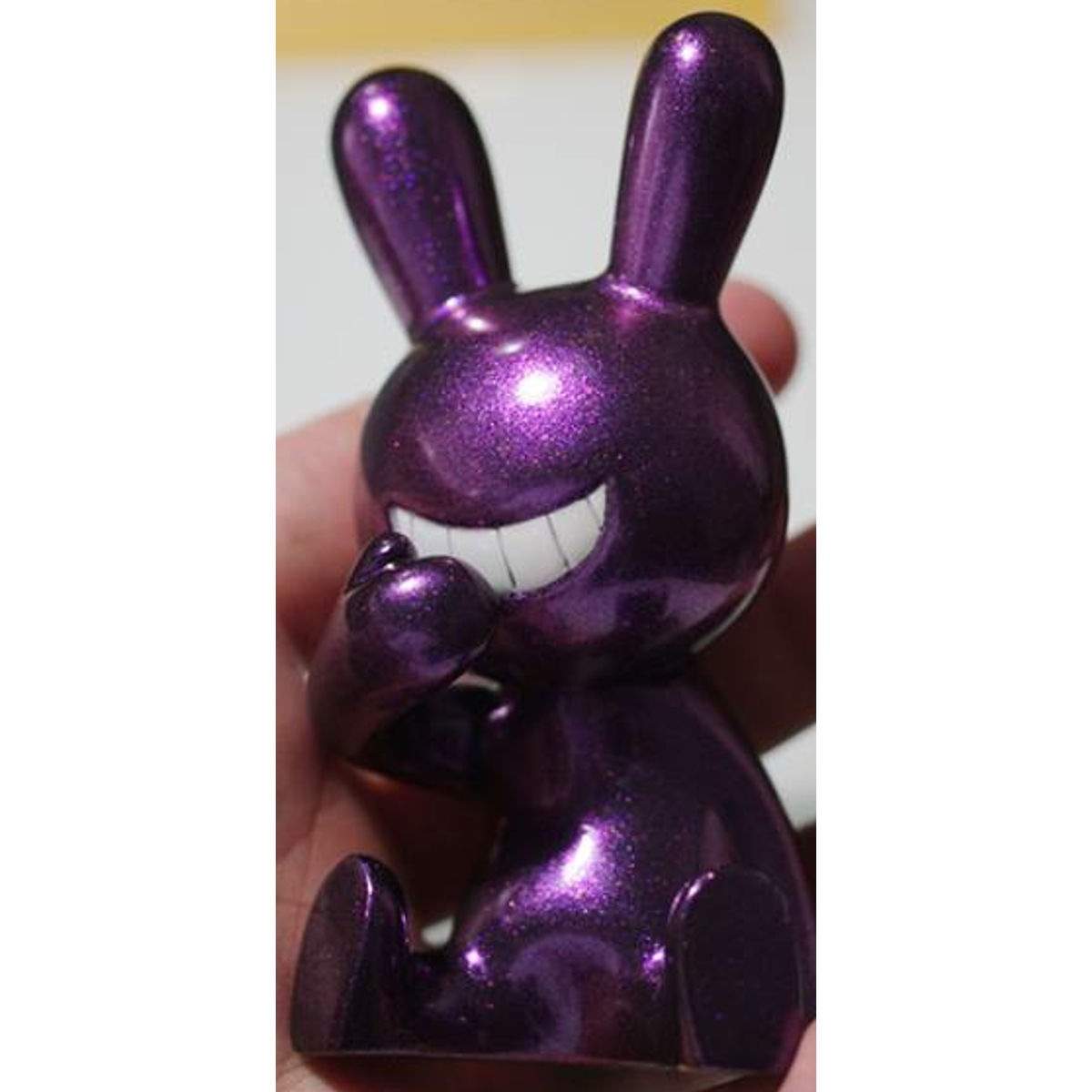 BLACK RABBIT SITTING - METALLIC purple
