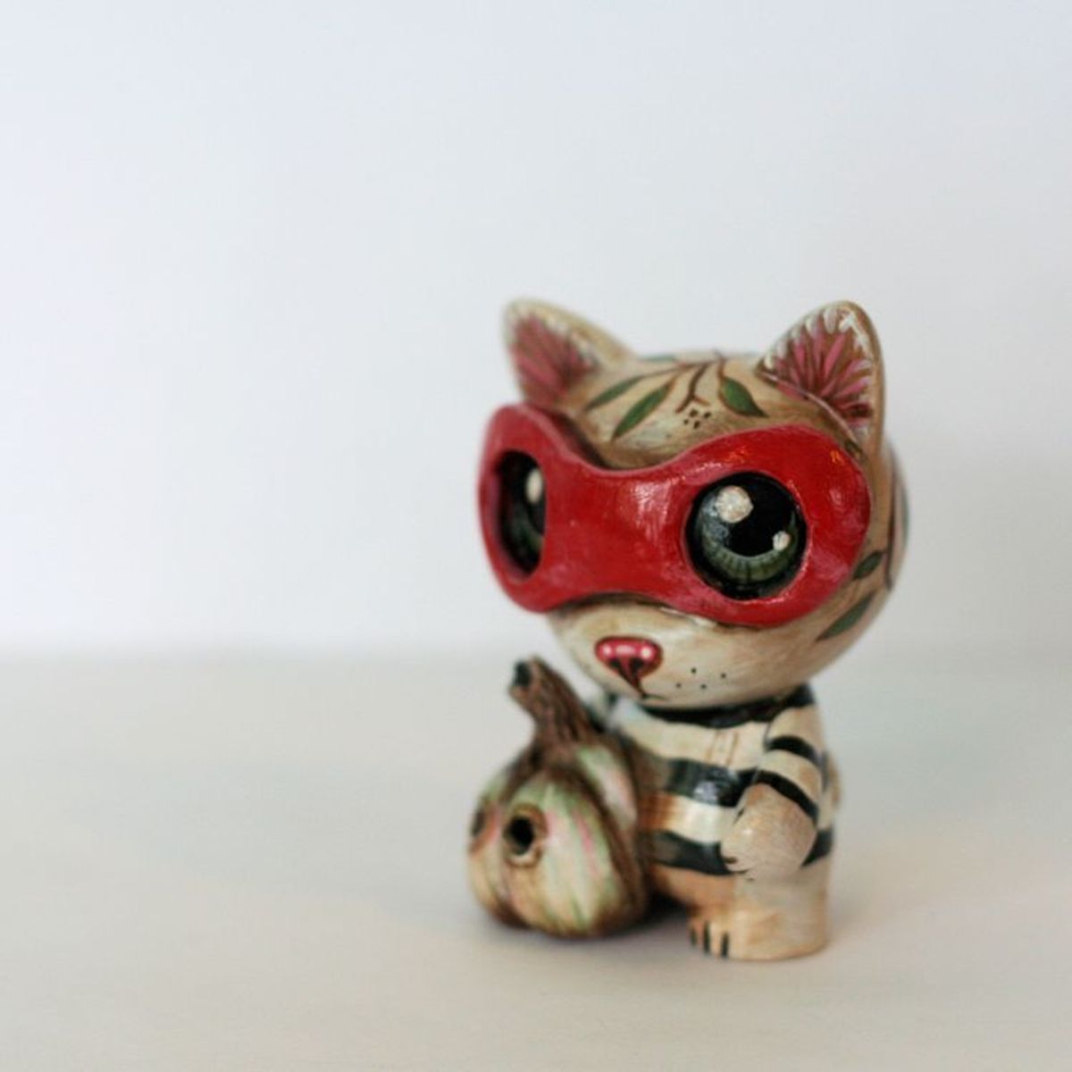 TRICK OR TREAT LITTLE BANDIT
