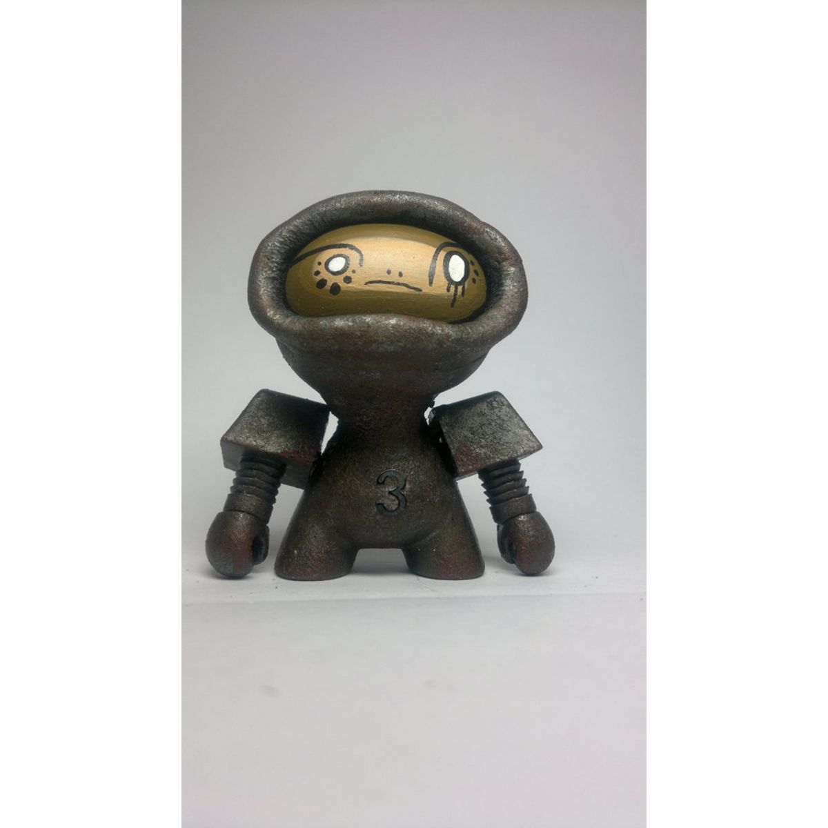 RUSTED SEARCHER-BOTS 3