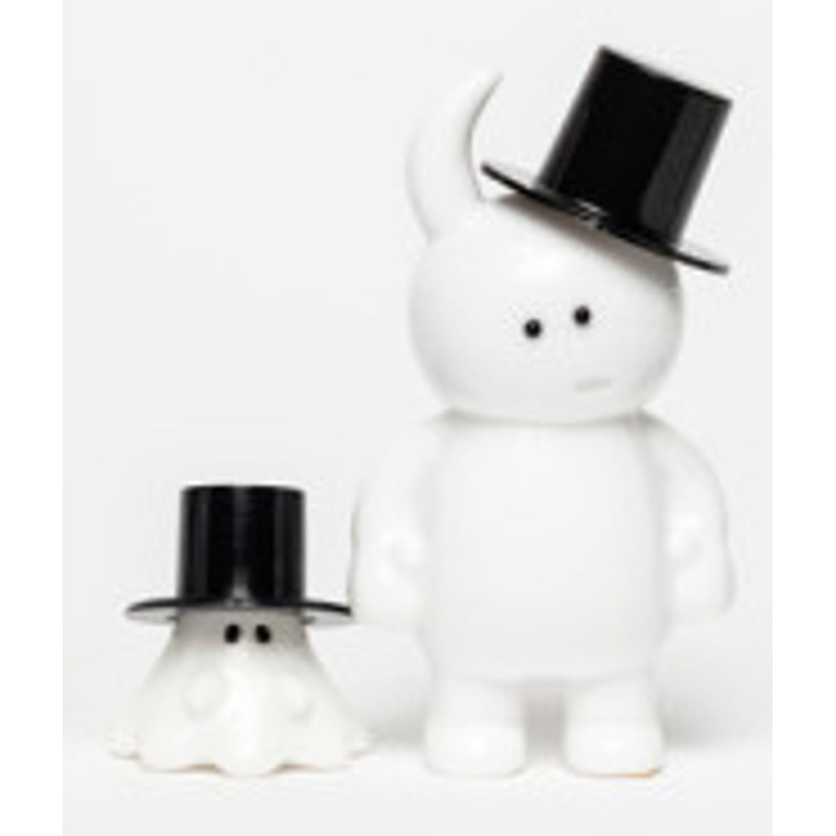 Mr. Uamou w/ Mr. Boo - white confused