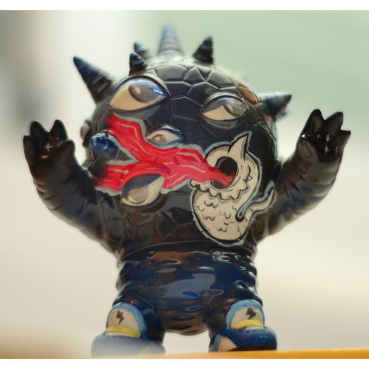 CUSTOM MINI EYEZON by Stickup Monsters (Javier Jiménez)