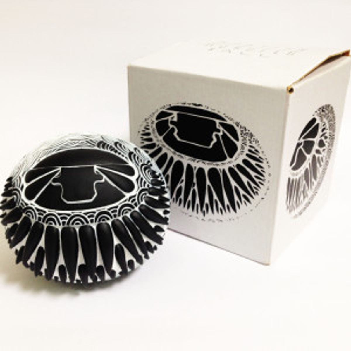 MONSTER BALL - Black