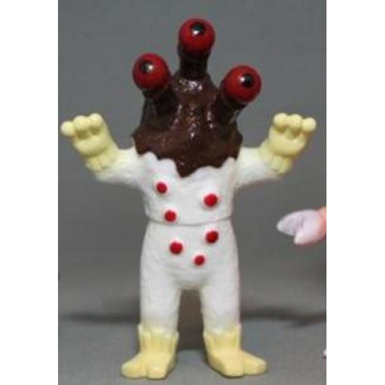 mini Alien Argus - white ver. by Mark Nagata
