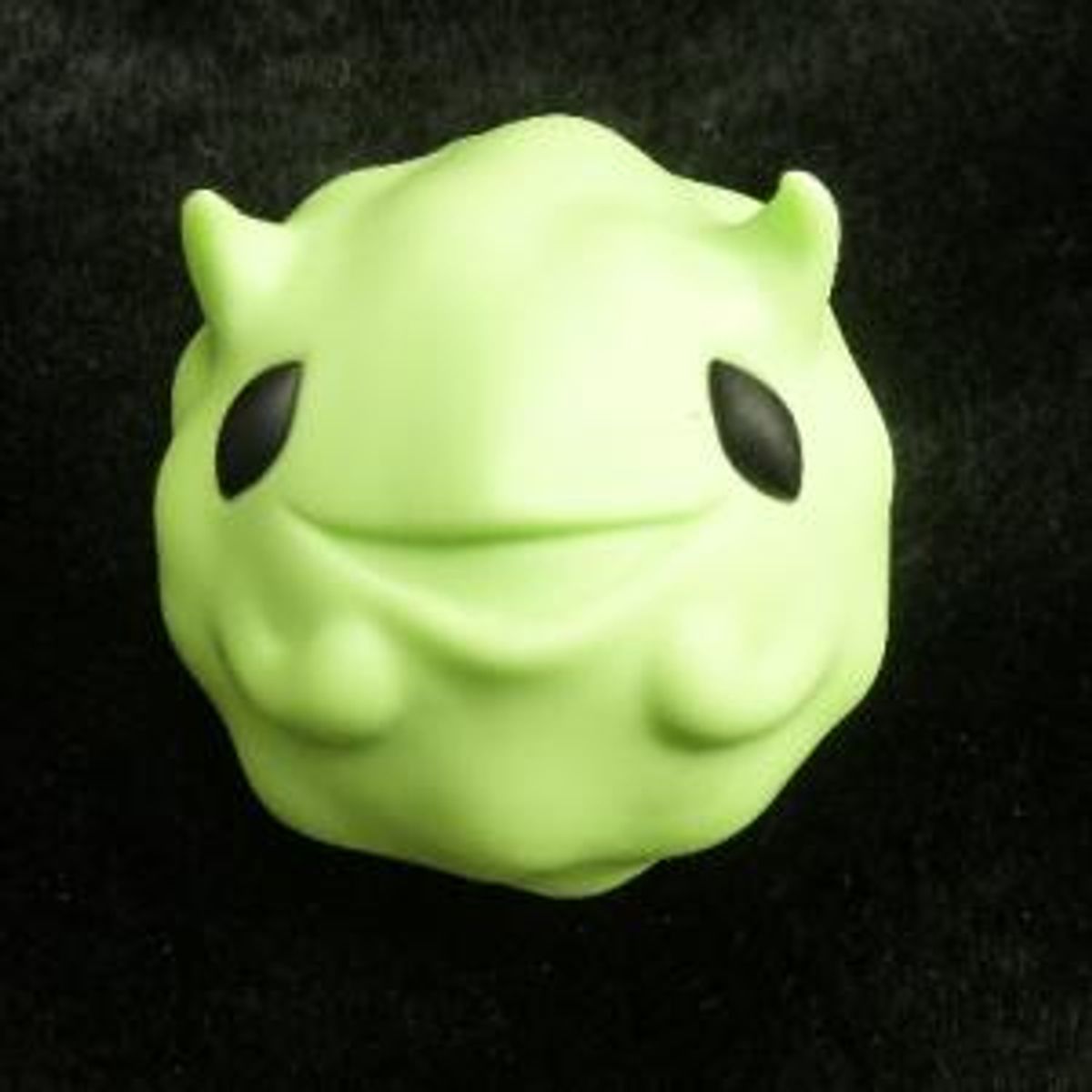 POWANON - mint green × BLACK-EYE