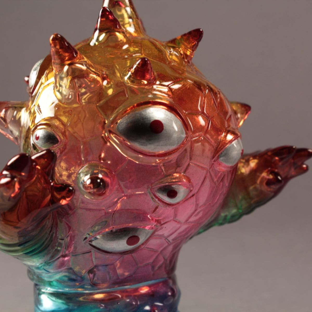 Kaiju Eyezon Mini