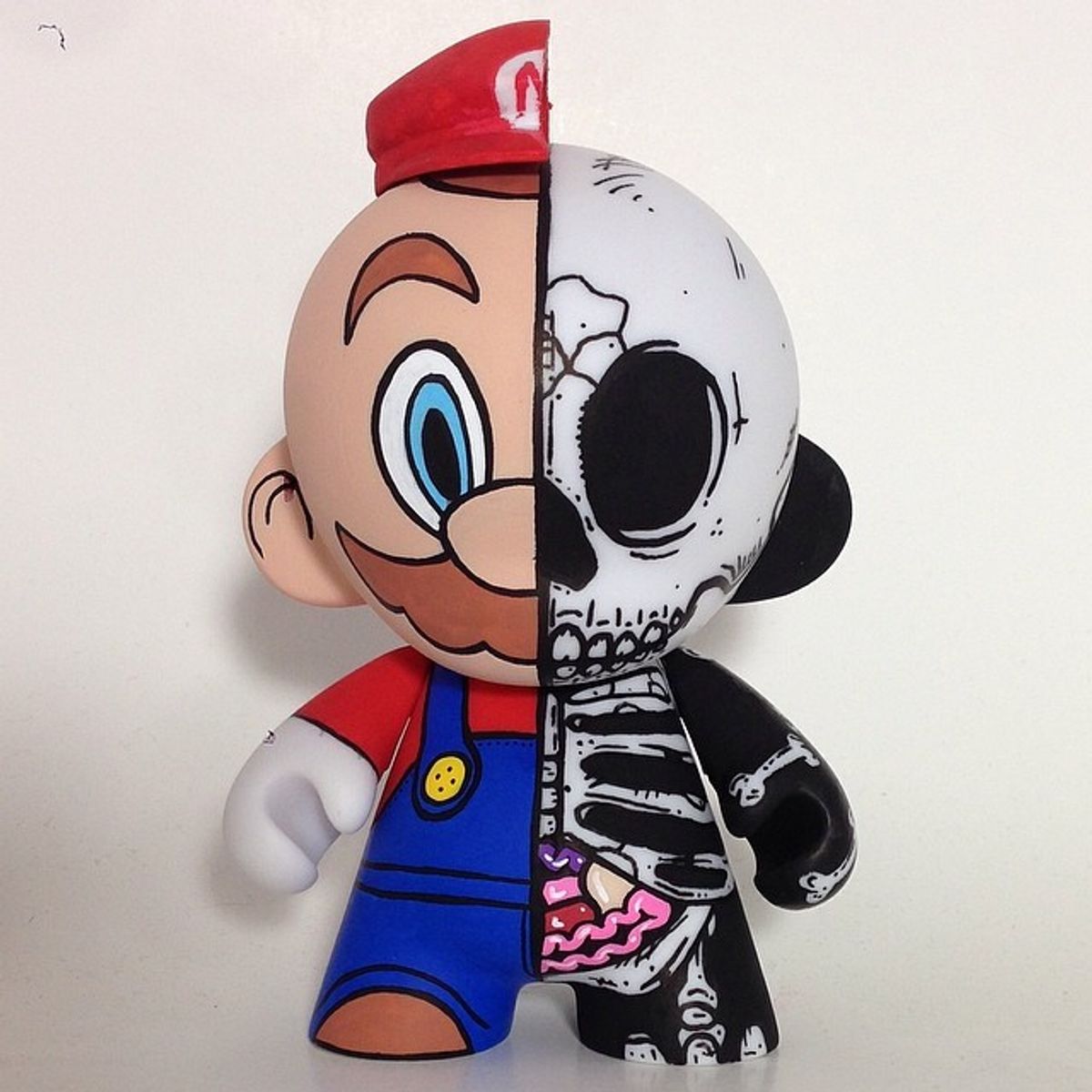 Super Mario Skeleton