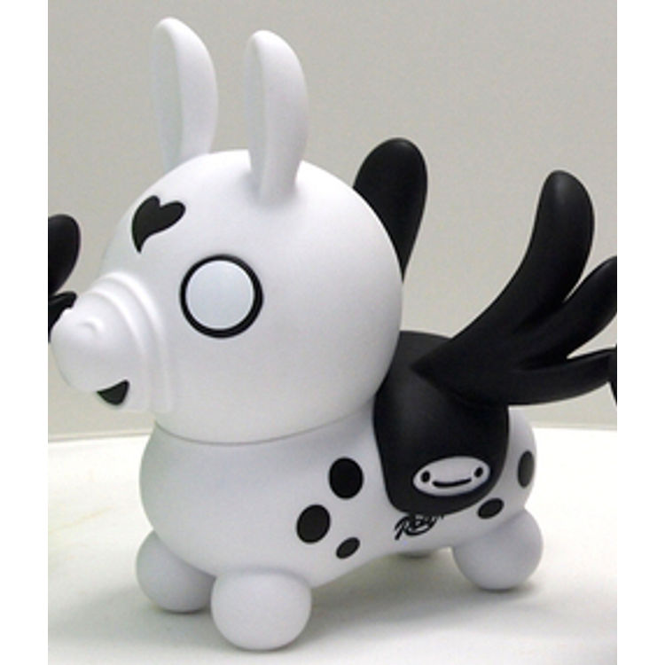 Rody Pegasus - white by Toby HK