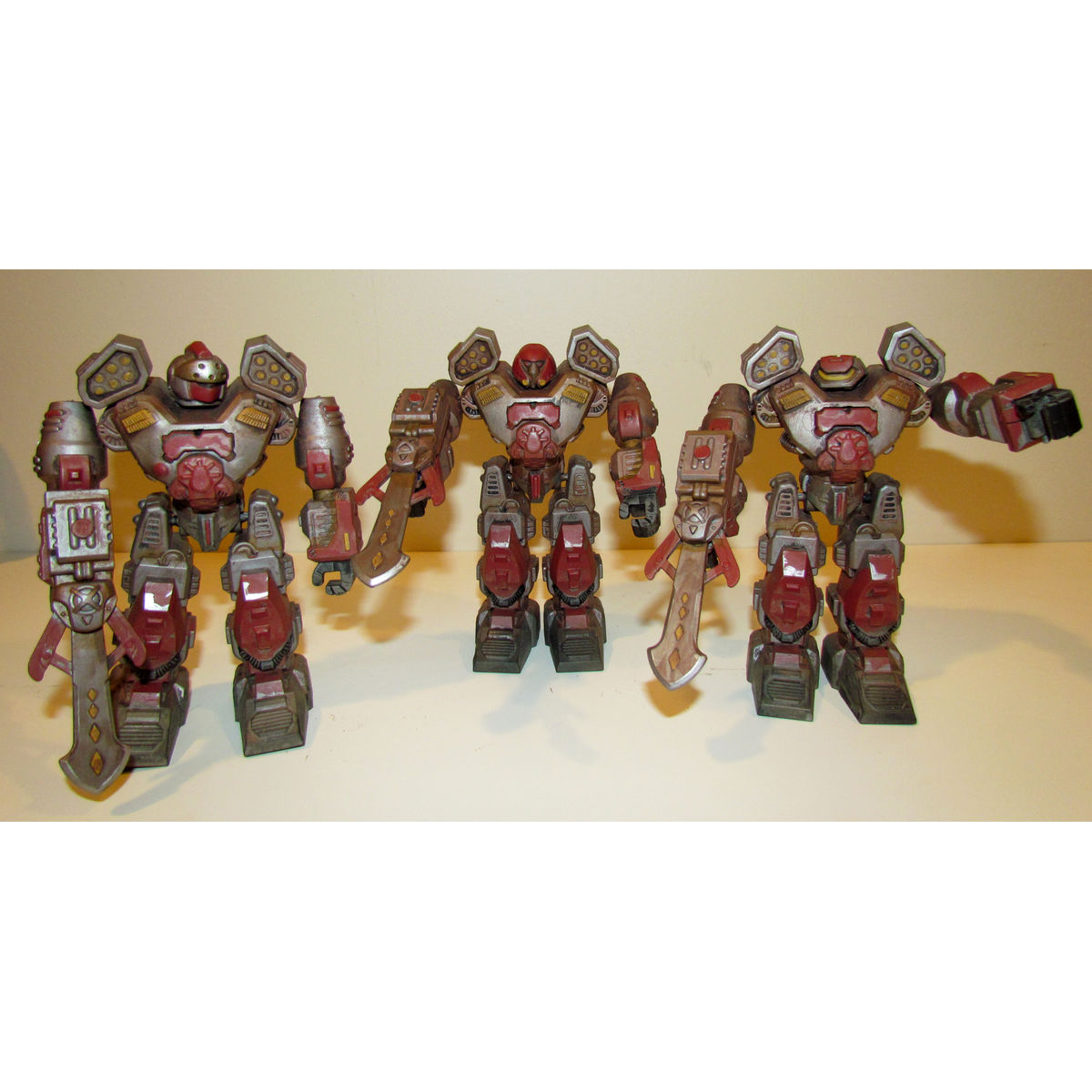 "Rust Core" custom toy robot 01