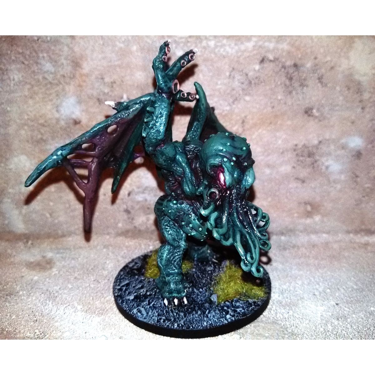Cthulhu custom painted mini-figure