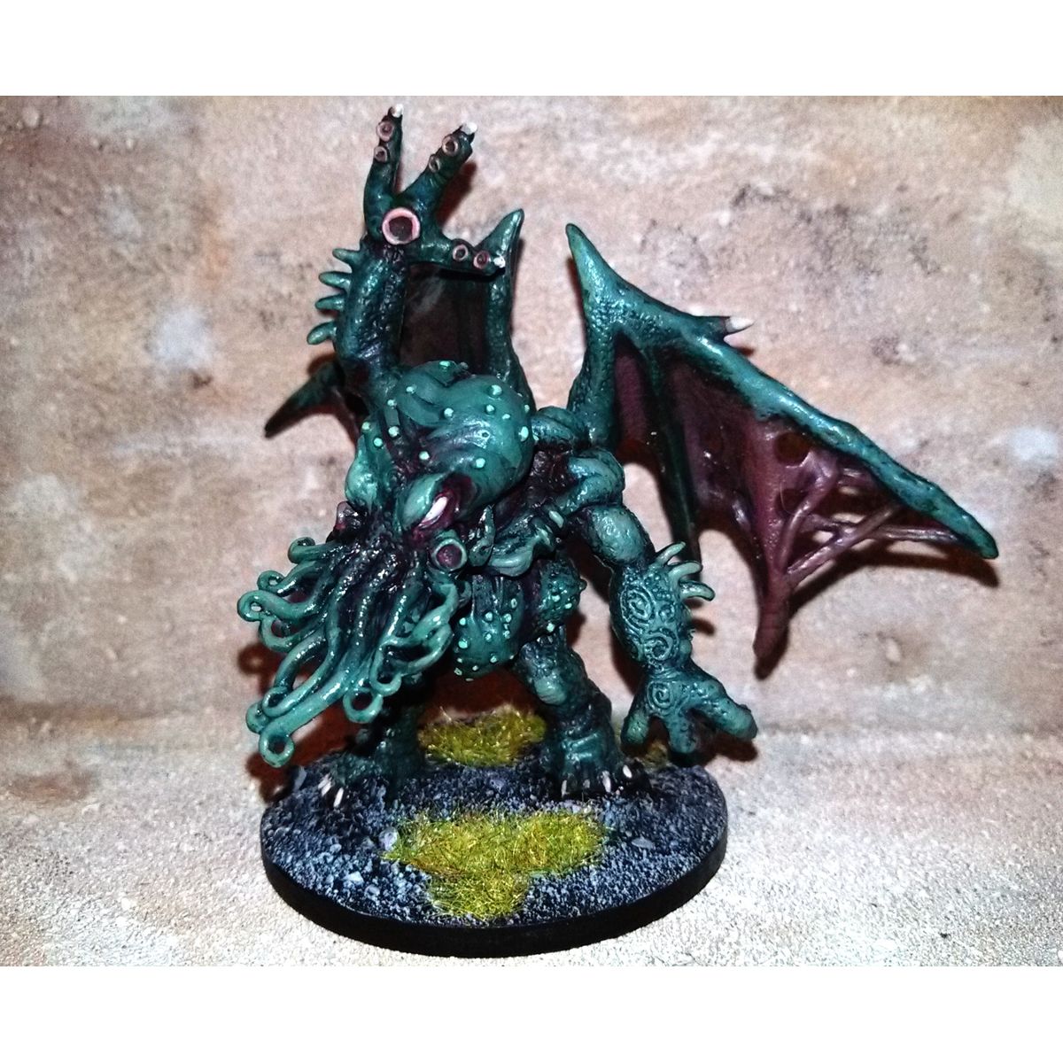 Cthulhu custom painted mini-figure