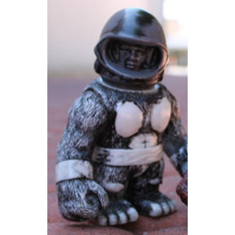 Deep Space Monster - white - SDCC 2014 by Grody Shogun