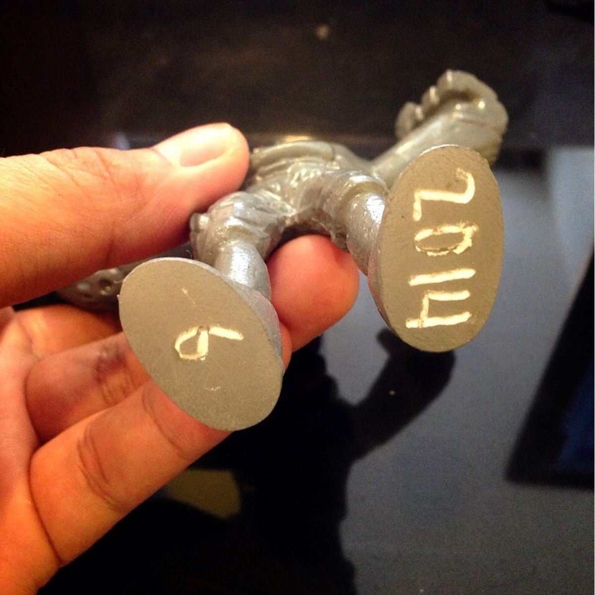 SKULL BIGFIST (GRAY COLOR)