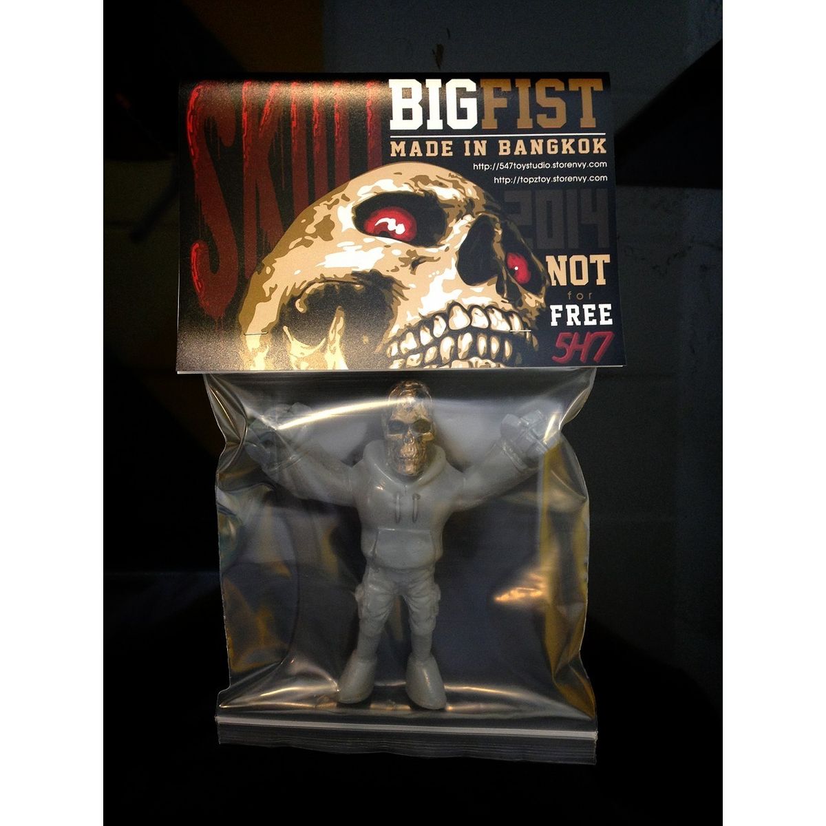 SKULL BIGFIST (GRAY COLOR)