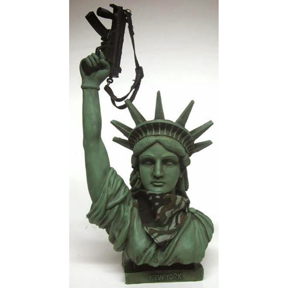 AMERICAS QUEEN GaNGSTA BiTCH!