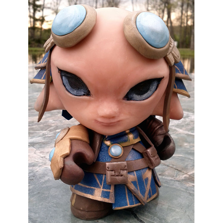 Zojja Custom Munny by Fiona Ng (darthasterisk)