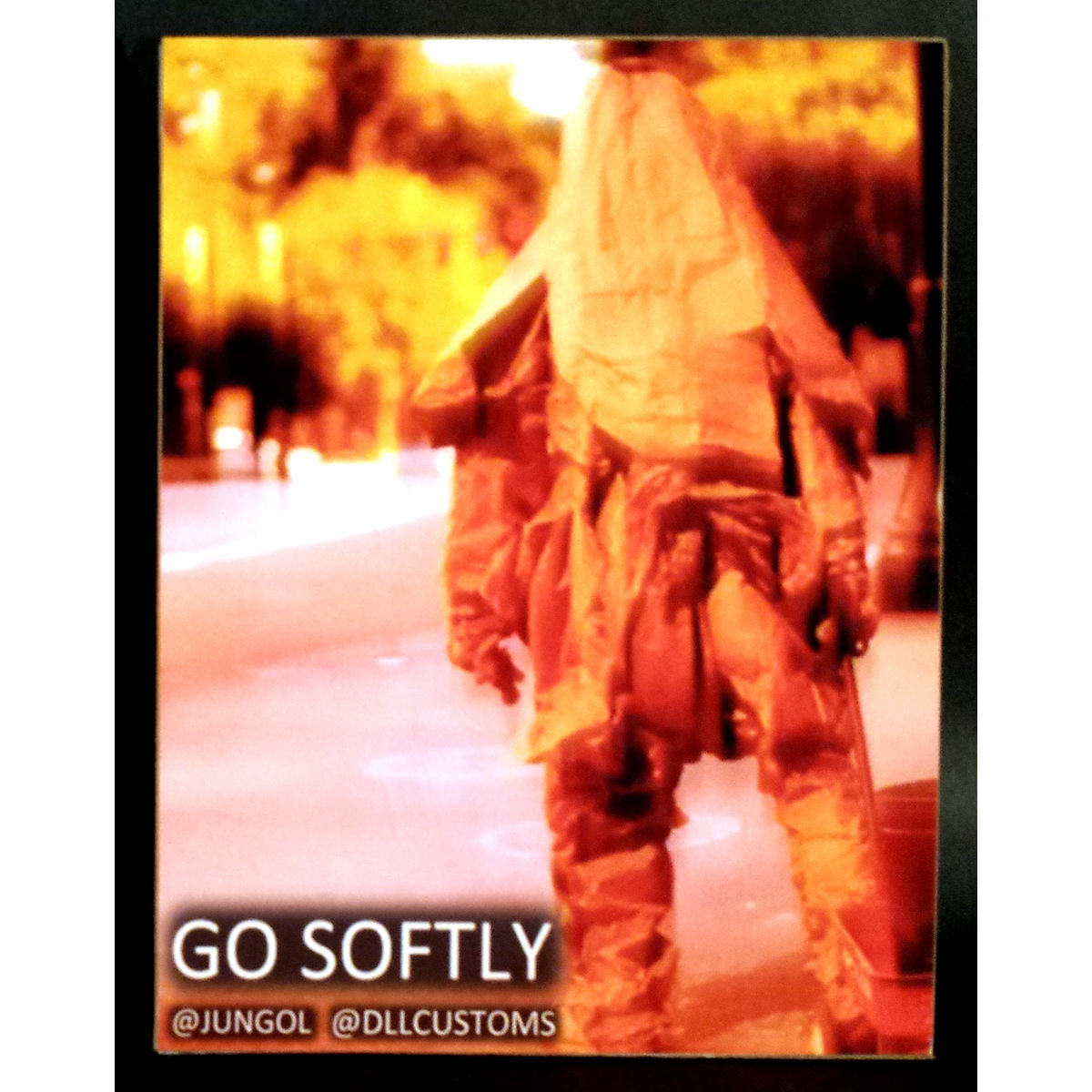 GO SOFTLY/JUNGOL "BAGMAN" RESIN DESIGNER TOY ART ACTION FIGURE