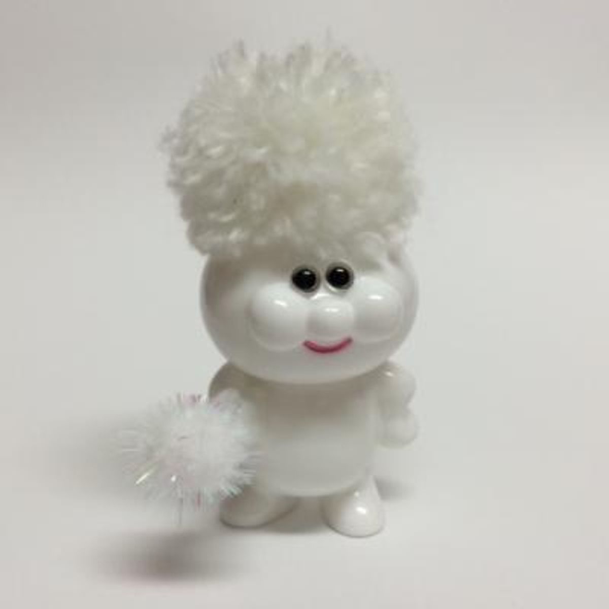 Wow-chan - white
